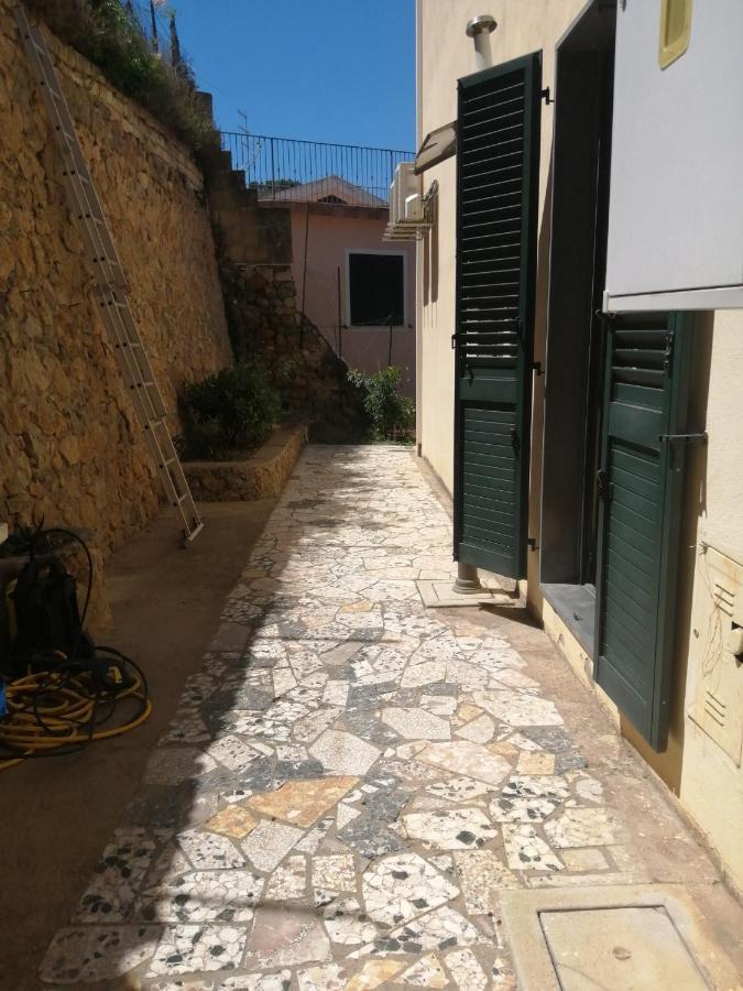 Villino La Grotta Apartment